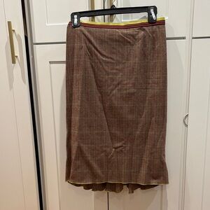 Elegant Brown Etro Plaid pencil Skirt with flair - size 42 European or 2-4 USA